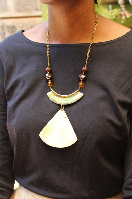 Lavi Necklace